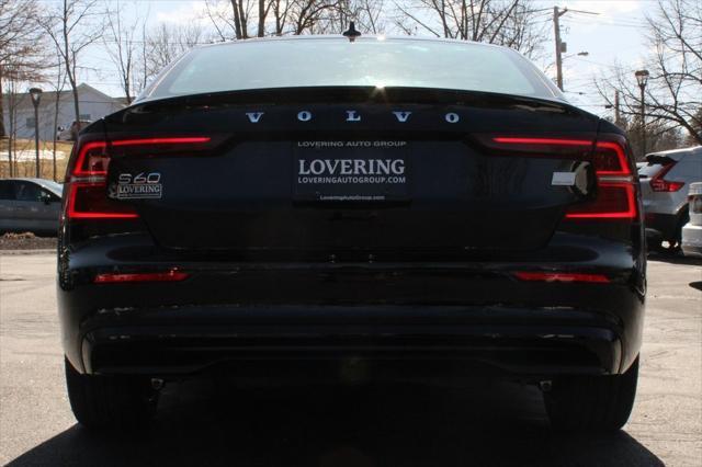 Photo of 2024 Onyx Black Metallic Volvo S60 Recharge Plug-In Hybrid