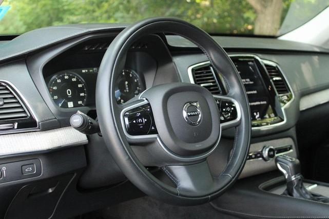 Photo of 2022 Silver Birch Volvo XC90