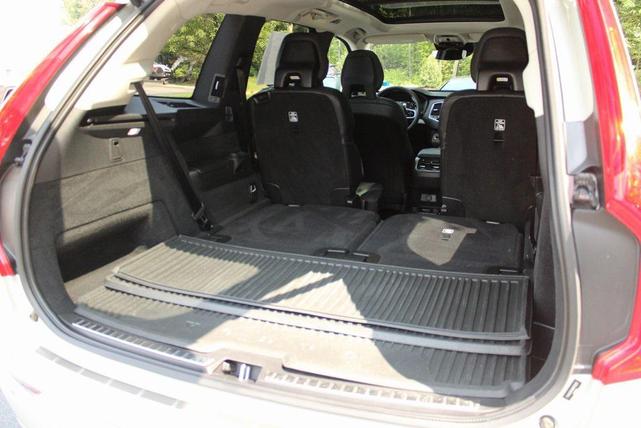 Photo of 2022 Silver Birch Volvo XC90