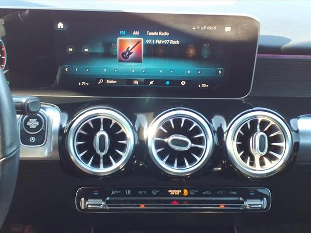 Photo of 2020 Polar White Mercedes-Benz GLB 250
