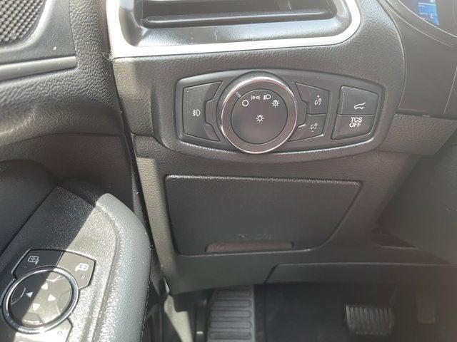 Photo of 2022 Silver Metallic Ford Edge