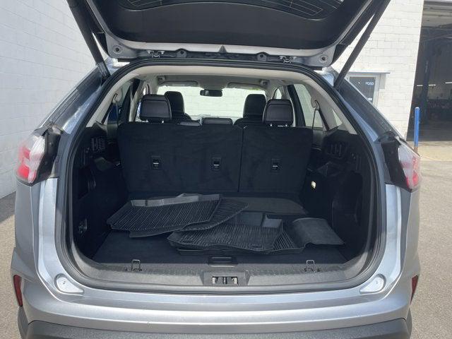 Photo of 2022 Silver Metallic Ford Edge