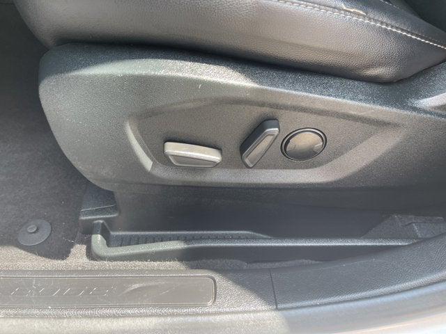 Photo of 2022 Silver Metallic Ford Edge