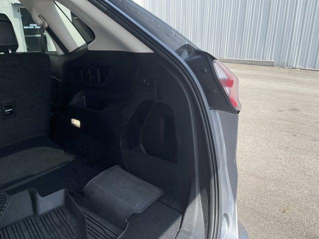 Photo of 2022 Silver Metallic Ford Edge