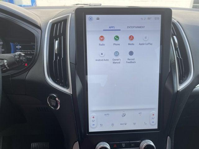 Photo of 2022 Silver Metallic Ford Edge