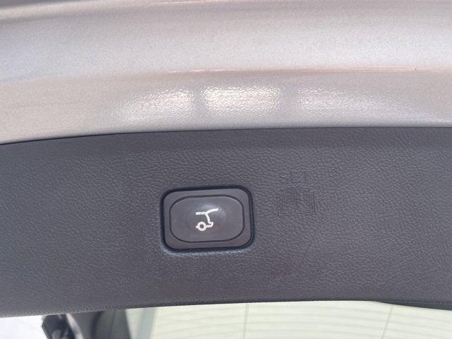 Photo of 2022 Silver Metallic Ford Edge