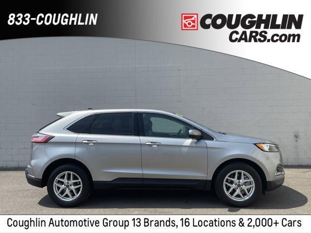Photo of 2022 Silver Metallic Ford Edge