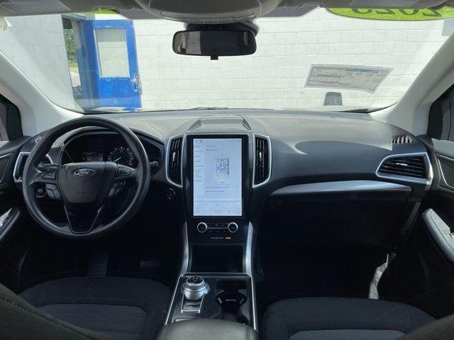 Photo of 2023 Agate Black Metallic Ford Edge