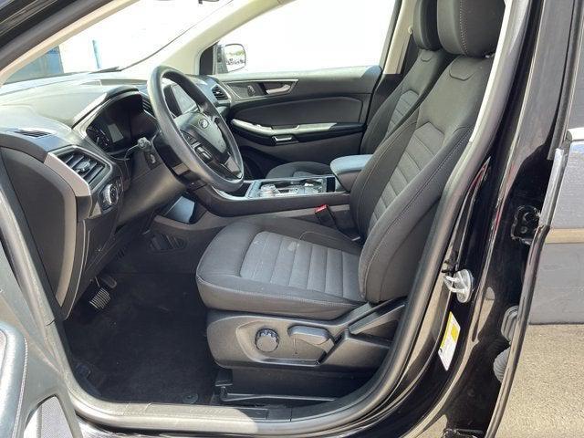 Photo of 2023 Agate Black Metallic Ford Edge