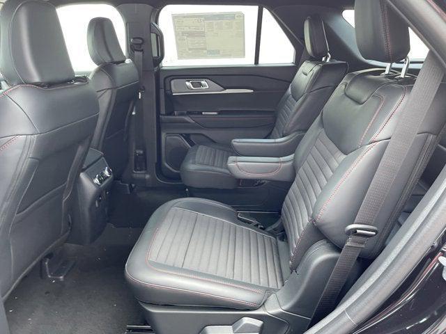 Photo of 2025 Agate Black Metallic Ford Explorer