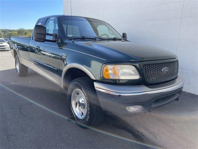 Photo of 2001 Dark Highland Green Clearcoat Metallic Ford F-150
