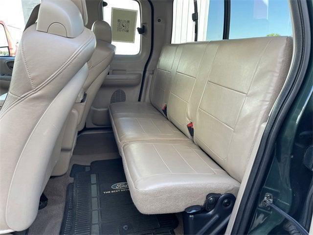 Photo of 2001 Dark Highland Green Clearcoat Metallic Ford F-150