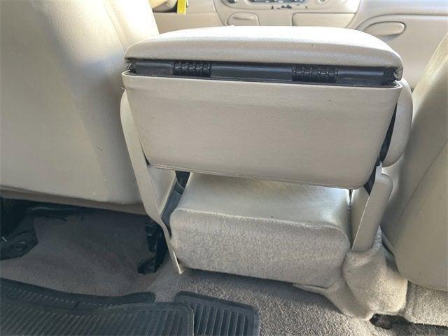 Photo of 2001 Dark Highland Green Clearcoat Metallic Ford F-150