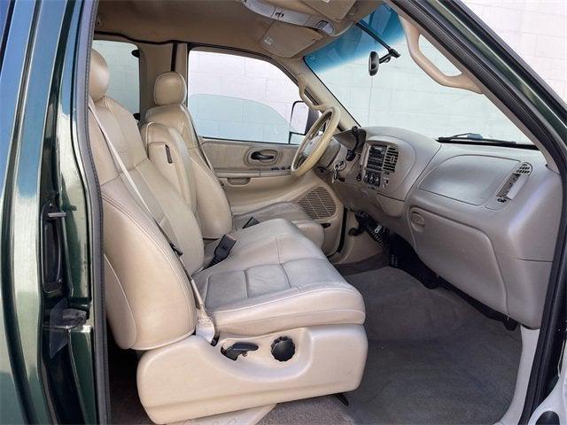 Photo of 2001 Dark Highland Green Clearcoat Metallic Ford F-150