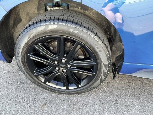 Photo of 2022 Atlas Blue Metallic Ford Edge