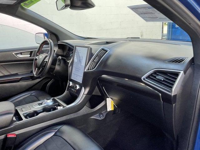 Photo of 2022 Atlas Blue Metallic Ford Edge