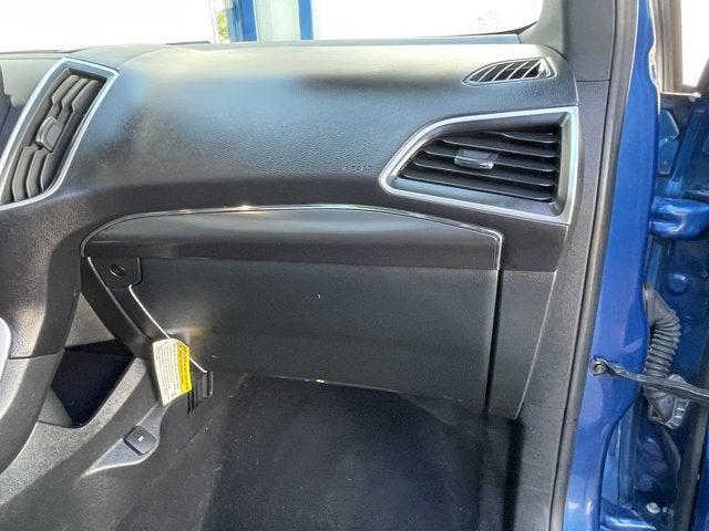 Photo of 2022 Atlas Blue Metallic Ford Edge