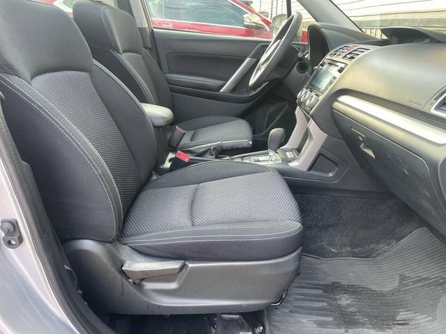 Photo of 2017 Ice Silver Metallic Subaru Forester