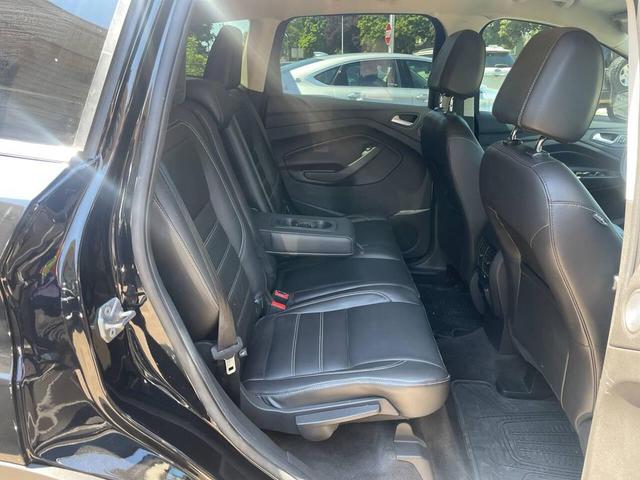 Photo of 2017 Shadow Black Ford Escape