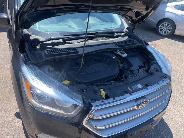 Photo of 2017 Shadow Black Ford Escape