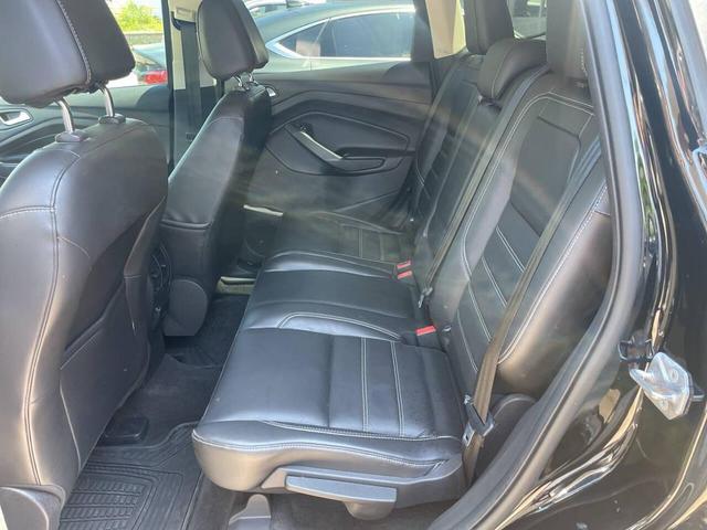 Photo of 2017 Shadow Black Ford Escape