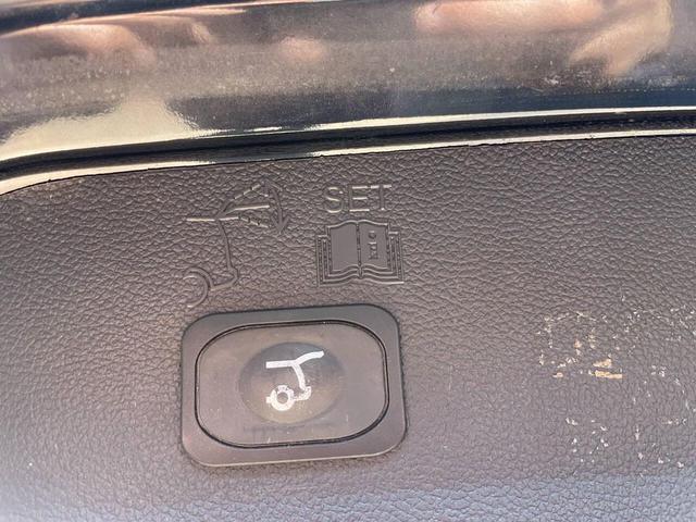Photo of 2017 Shadow Black Ford Escape