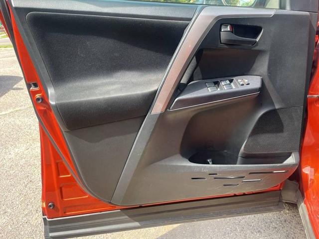 Photo of 2016 Hot Lava Toyota RAV4