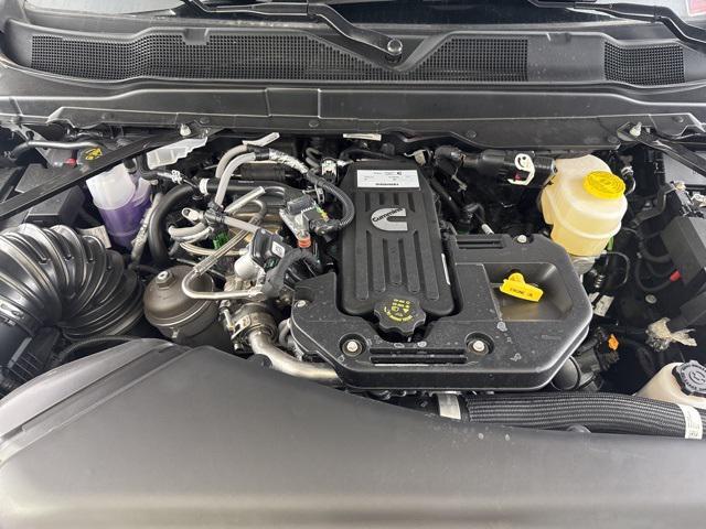 Photo of 2025 Granite Crystal Metallic Clearcoat RAM 2500