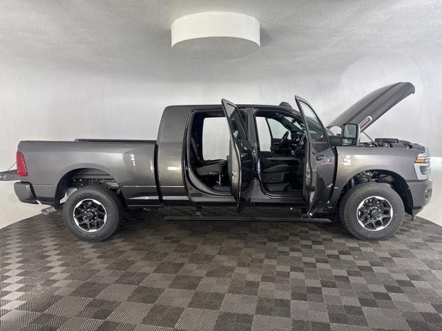 Photo of 2025 Granite Crystal Metallic Clearcoat RAM 2500