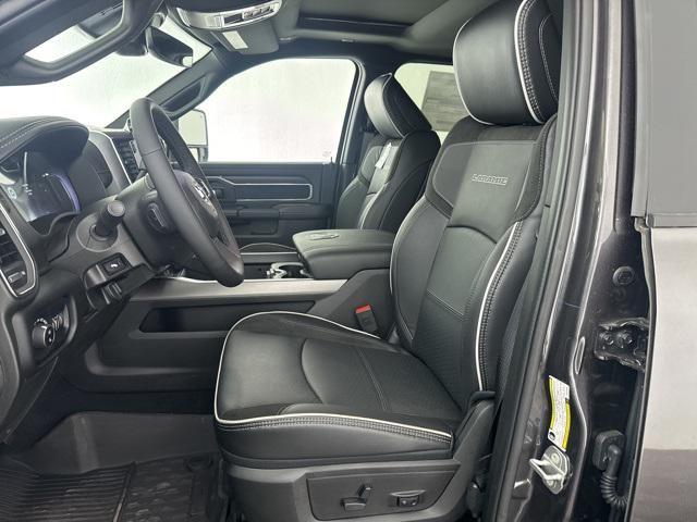 Photo of 2025 Granite Crystal Metallic Clearcoat RAM 2500