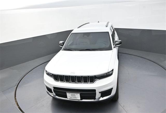 Photo of 2025 Bright White Clearcoat Jeep Grand Cherokee L