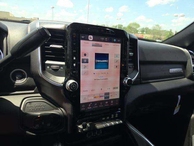 Photo of 2025 Diamond Black Crystal Pearlcoat RAM 2500