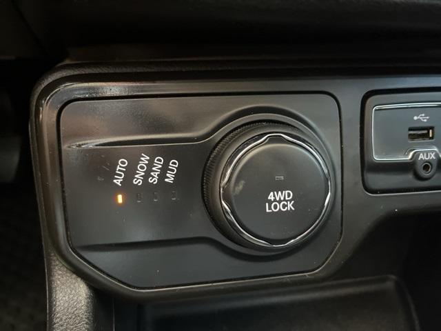 Photo of 2020 Black Clearcoat Jeep Renegade
