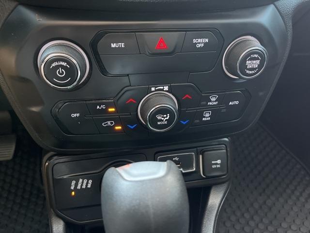 Photo of 2020 Black Clearcoat Jeep Renegade