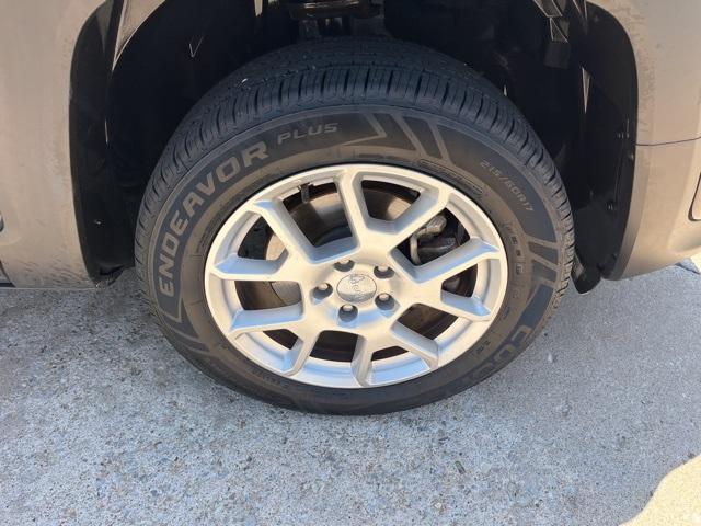 Photo of 2020 Black Clearcoat Jeep Renegade