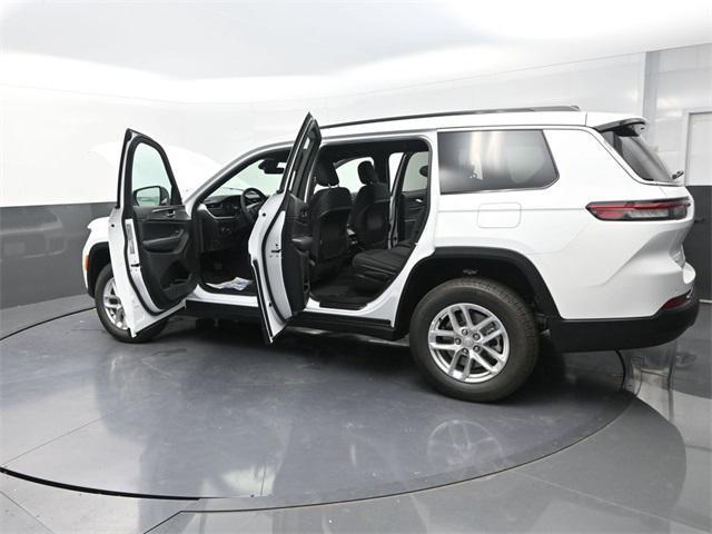 Photo of 2025 Bright White Clearcoat Jeep Grand Cherokee L
