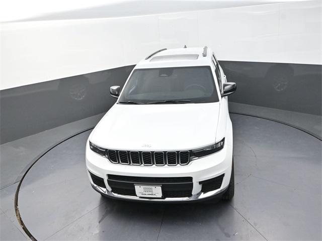 Photo of 2025 Bright White Clearcoat Jeep Grand Cherokee L