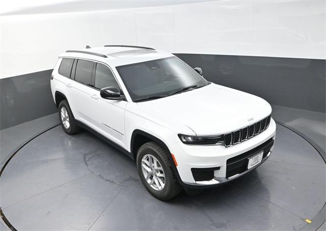 Photo of 2025 Bright White Clearcoat Jeep Grand Cherokee L