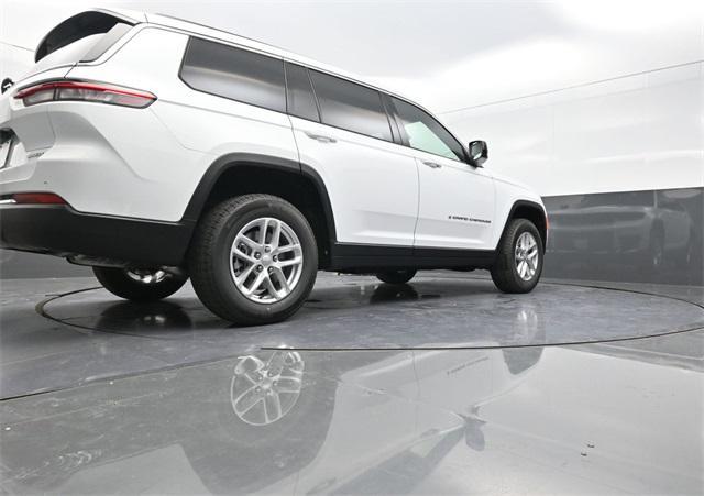 Photo of 2025 Bright White Clearcoat Jeep Grand Cherokee L
