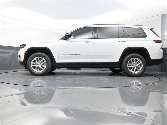 Photo of 2025 Bright White Clearcoat Jeep Grand Cherokee L