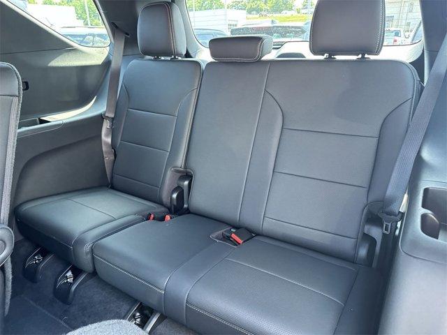 Photo of 2024 Summit White Chevrolet Traverse