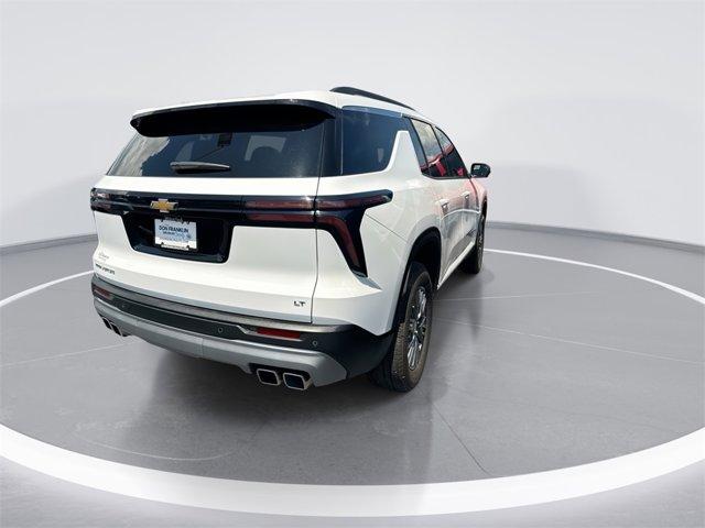 Photo of 2024 Summit White Chevrolet Traverse