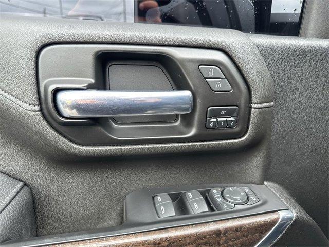 Photo of 2022 Onyx Black GMC Sierra 2500