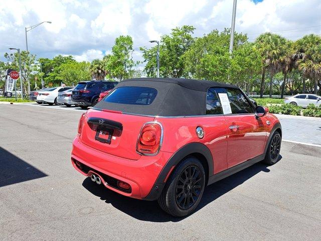 Photo of 2021 Chili Pepper Red MINI Convertible