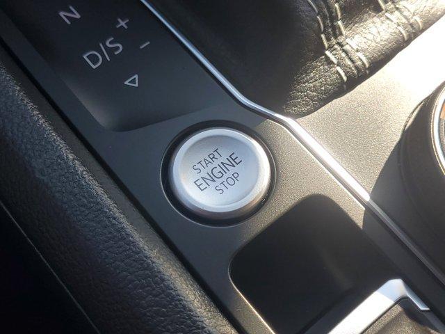 Photo of 2021 Pure White Volkswagen Atlas Cross Sport