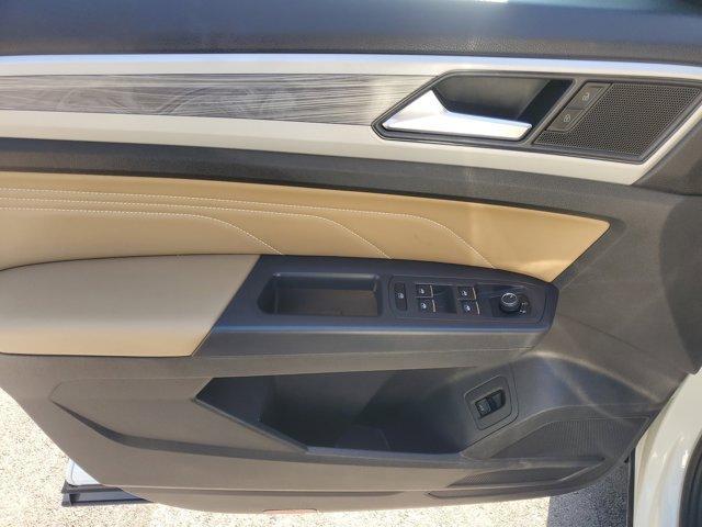 Photo of 2021 Pure White Volkswagen Atlas Cross Sport