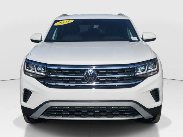 Photo of 2021 Pure White Volkswagen Atlas Cross Sport