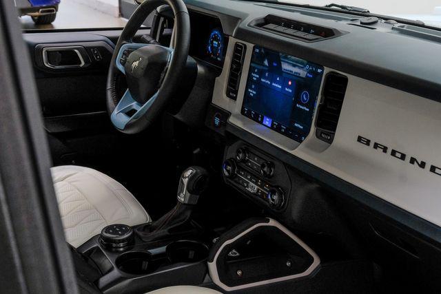 Photo of 2025 Robins Egg Blue Ford Bronco