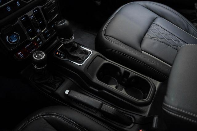 Photo of 2025 Black Clearcoat Jeep Gladiator