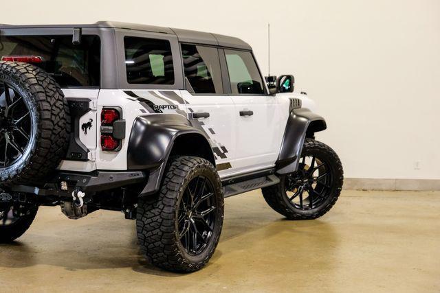Photo of 2023 Oxford White Ford Bronco